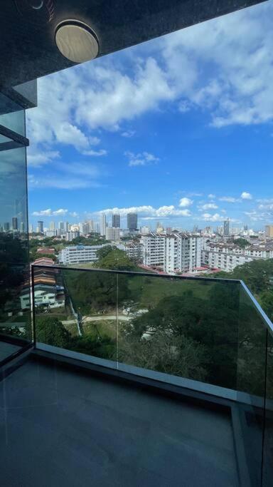 Beacon Suites With Infinity Pool At Georgetown By Wl Eksteriør bilde
